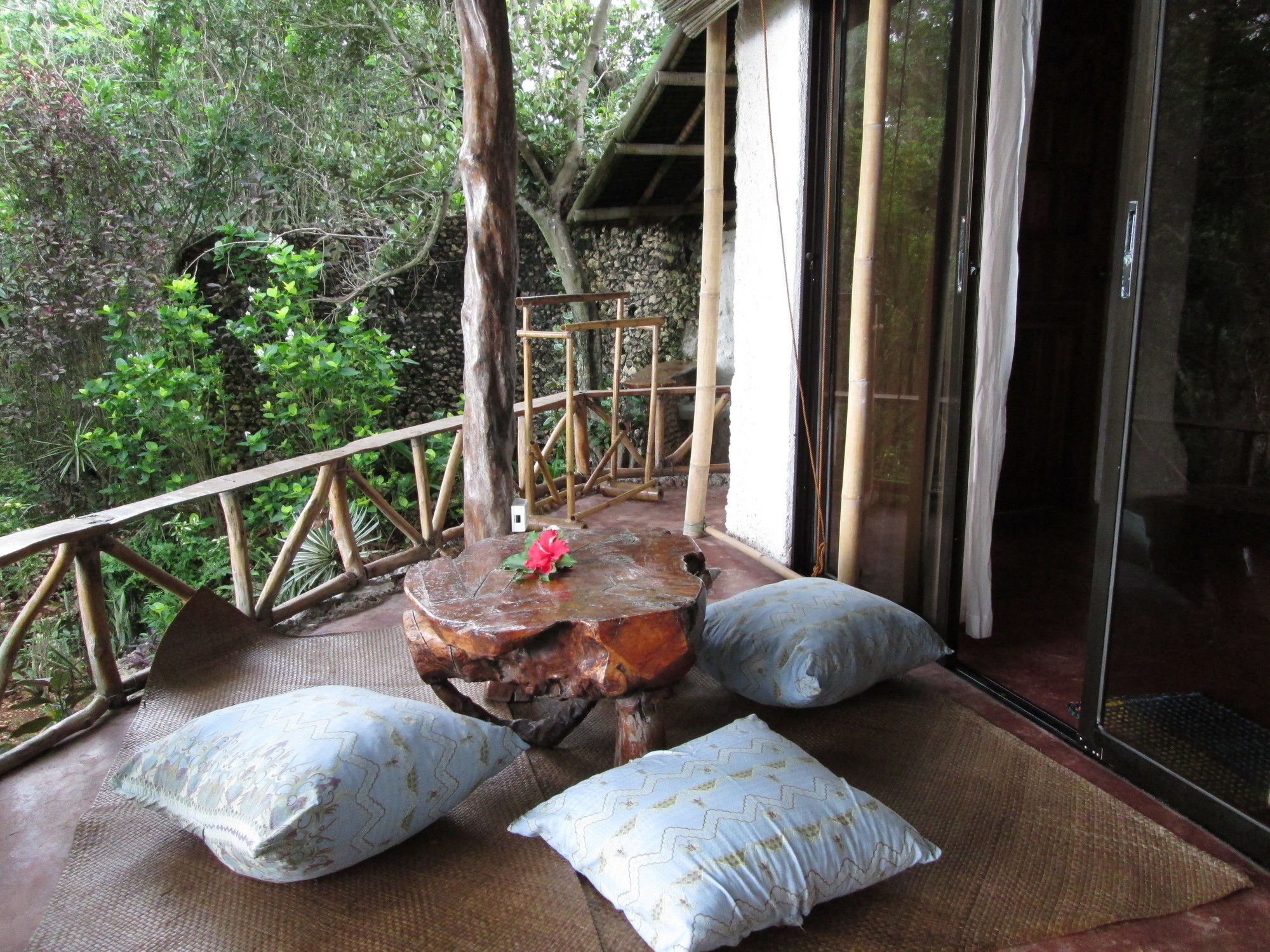 Balinghai Beach Resort Yapak Extérieur photo